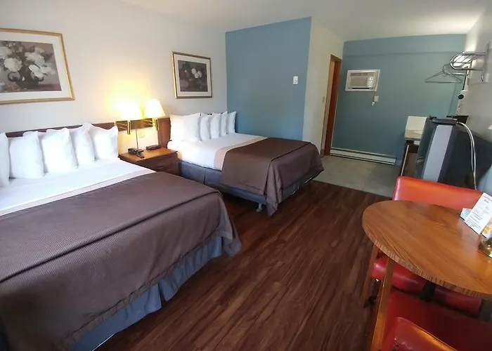Queen Room Two Queen Beds