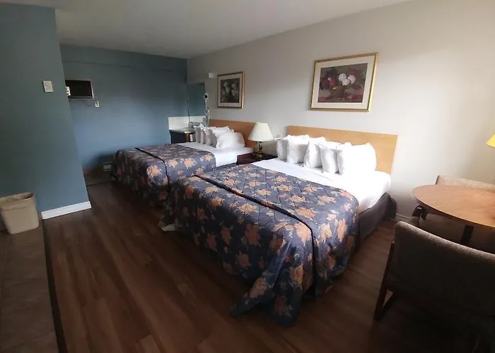 Queen Room Two Queen Beds