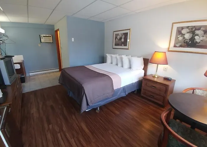 Queen Room